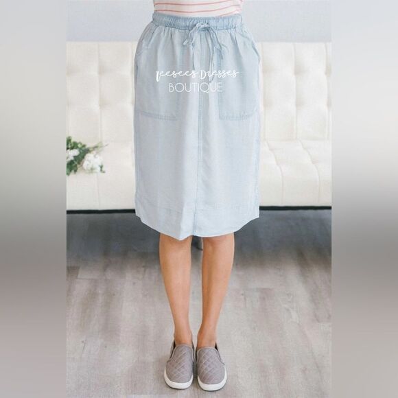 Denim&Co Blue Midi Chambray Skirt with Ruffle Hem size L - Picture 1 of 4